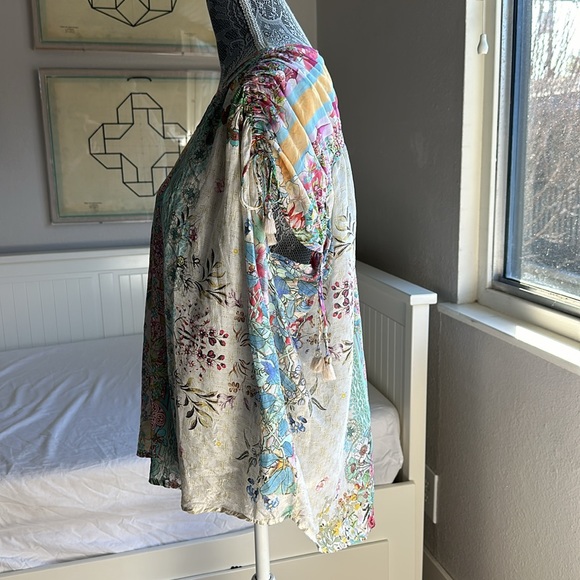 Johnny Was Gardenia Top Multi Color Short Sleeve V-Neck Silk Foral Blouse - Picture 6 of 12